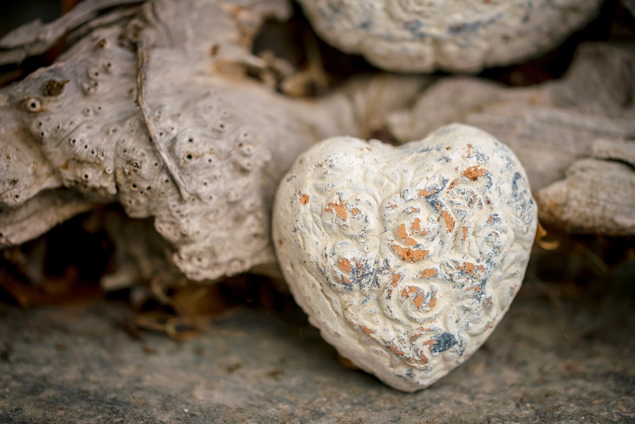 Making vintage-looking ceramics: A complete guide